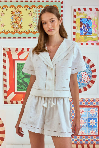 Hunter Bell Fern Short in White Embroidery - Estilo Boutique