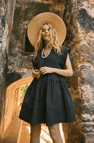 Hunter Bell Parker Dress in Onyx - Estilo Boutique