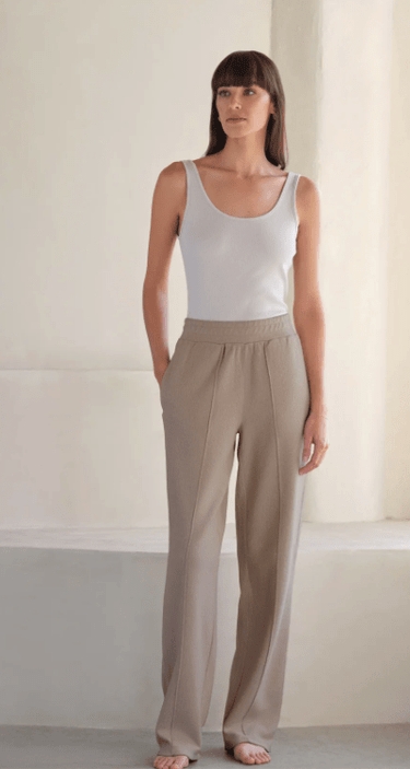 Myles Price MiniLux Brushed Pintuck Pant in Oyster Tan - Estilo Boutique
