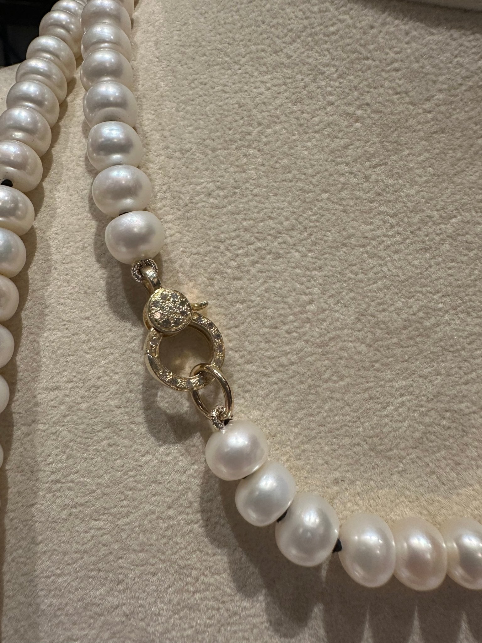 Paula Rosen Paris Pearls Diamond Lock Necklace - Estilo Boutique