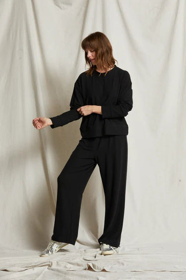 Perfect White Tee Marcie Pant in True Black - Estilo Boutique