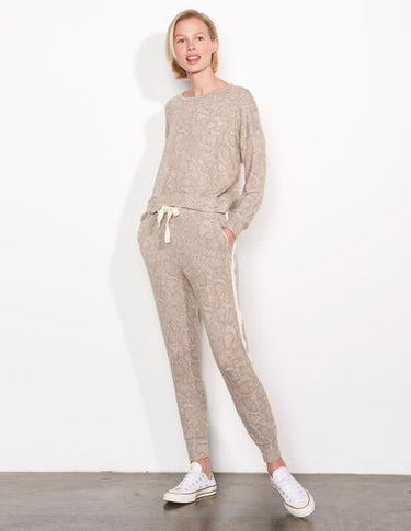 Sundry Snakeprint Sweater - Estilo Boutique