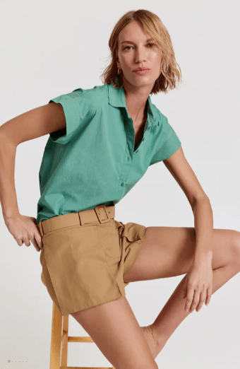 The Shirt The Short Sleeve Boyfriend Shirt in Jade - Estilo Boutique