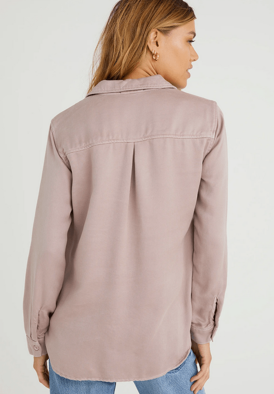 Bella Dahl Long Sleeve Two Pocket Top in Rose - Estilo Boutique