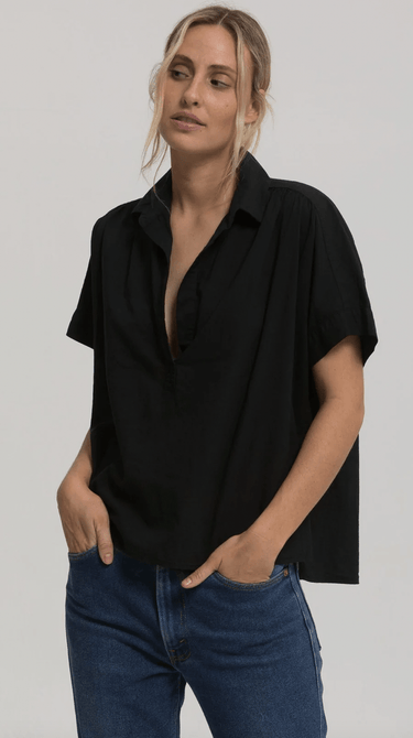 Cali Dreaming Motley Top in Black