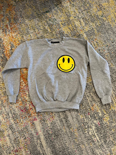 JET Happy Face Crewneck in Grey - Estilo Boutique