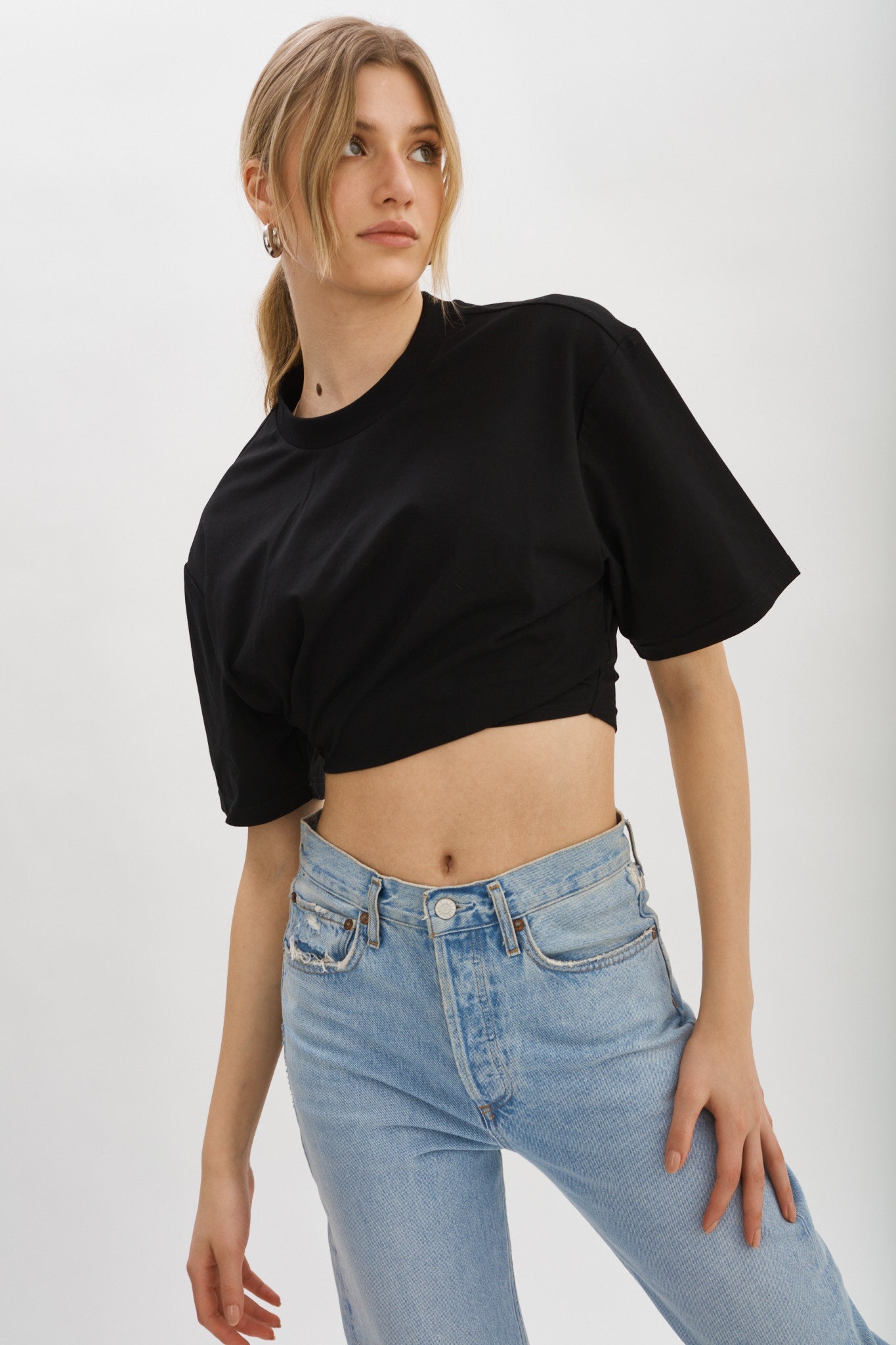 Lamarque Naia Cropped T-shirt in Black - Estilo Boutique