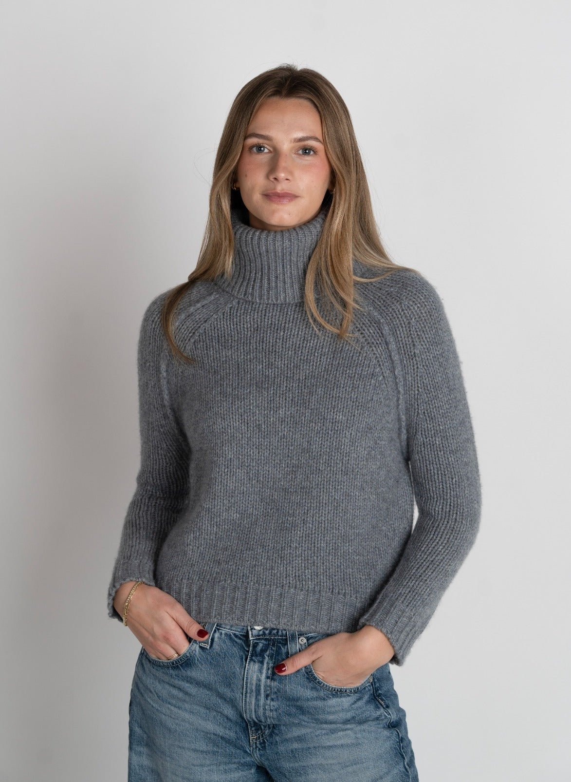 Archie Heather Archer Archie Stitichy Turtleneck Sweater in Heather Grey - Estilo Boutique