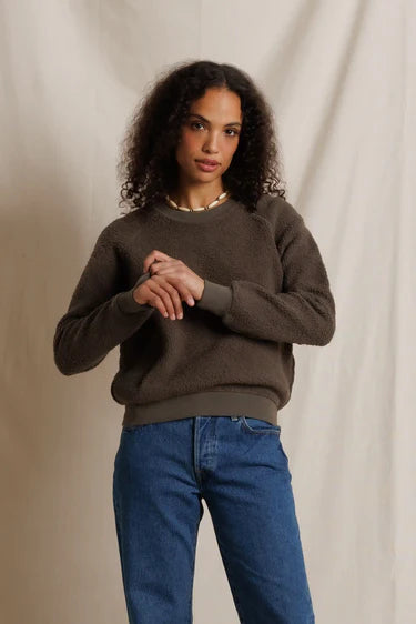Perfect White Tee Ziggy Sweatshirt in Dark Olive