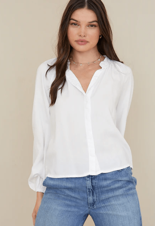 Bella Dahl All Mine Shirred Raglan Shirt in White - Estilo Boutique