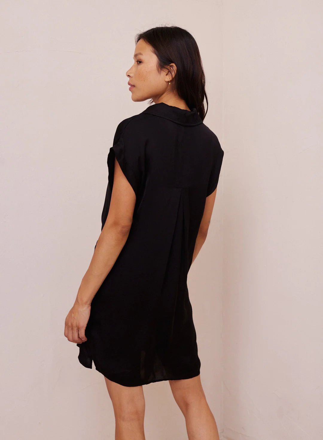 Bella Dahl Cap Sleeve V Neck Dress in Black - Estilo Boutique