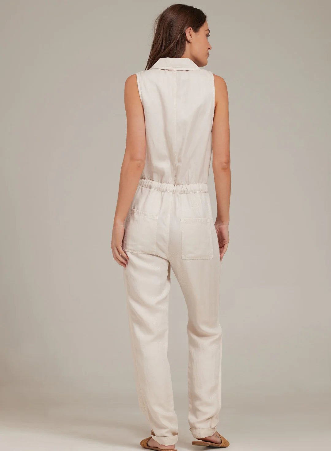 Bella Dahl Sierra Linen Pocket Jumpsuit in Soft Flax - Estilo Boutique