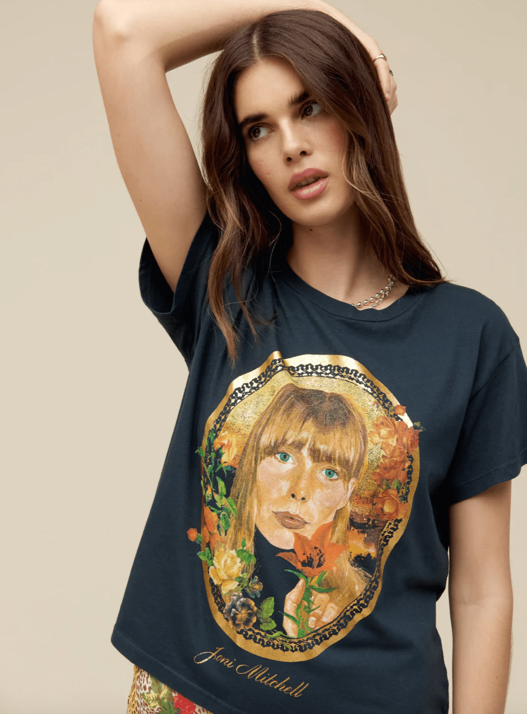 Daydreamer Joni Mitchell Painting with Flowers Solo Tee - Estilo Boutique