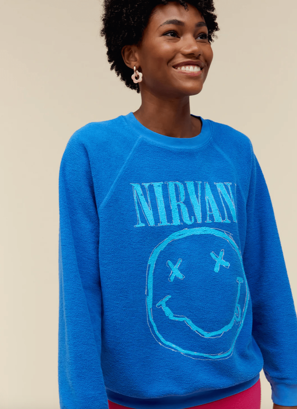 Daydreamer Nirvana Smiley Reverse Raglan Crew - Estilo Boutique